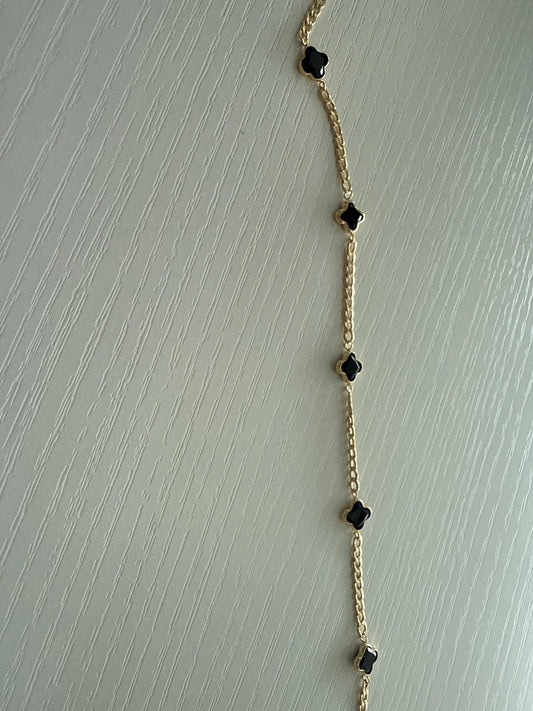 Brazalete cubanita color negras 10 k