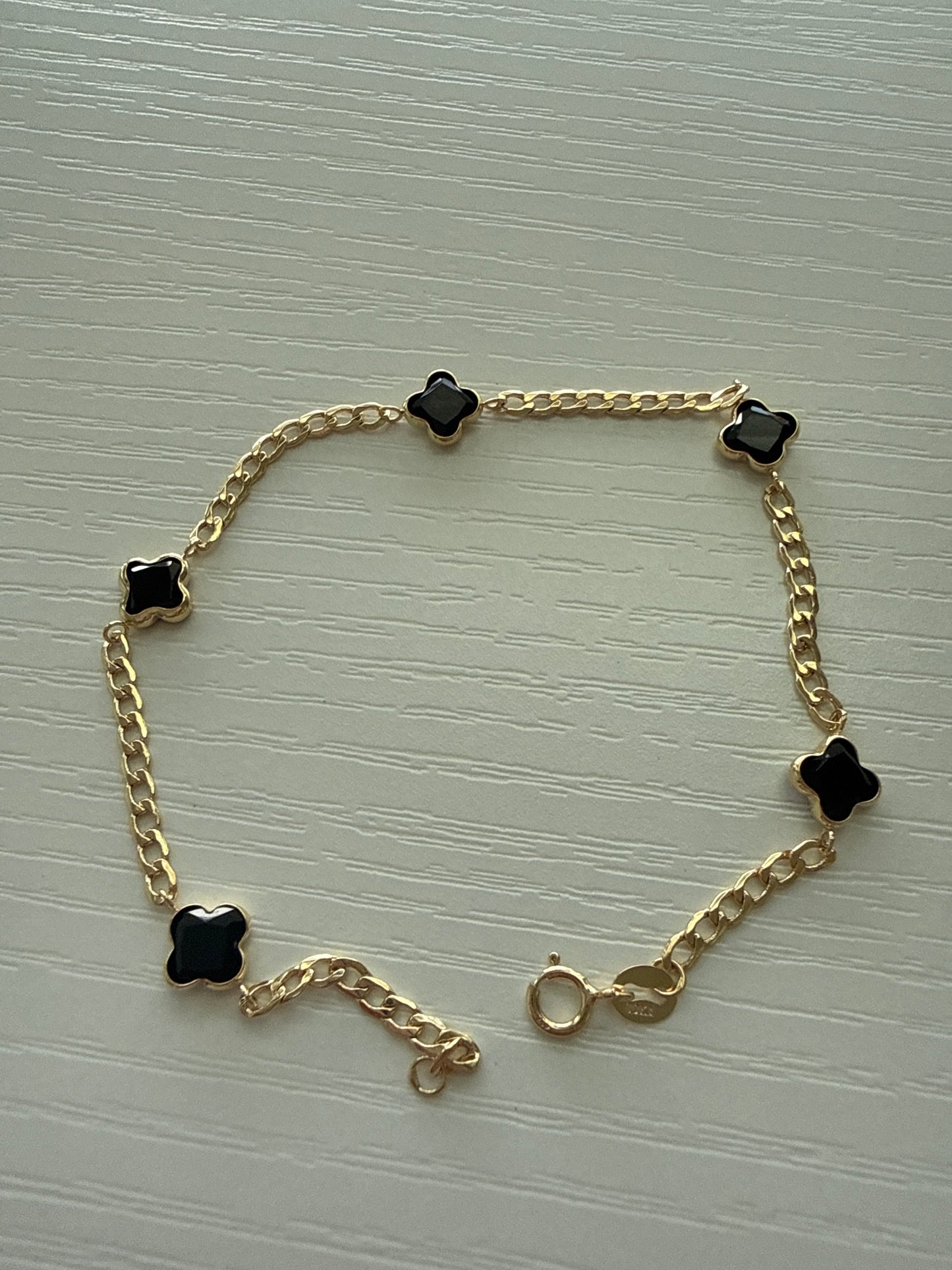 Brazalete cubanita color negras 10 k