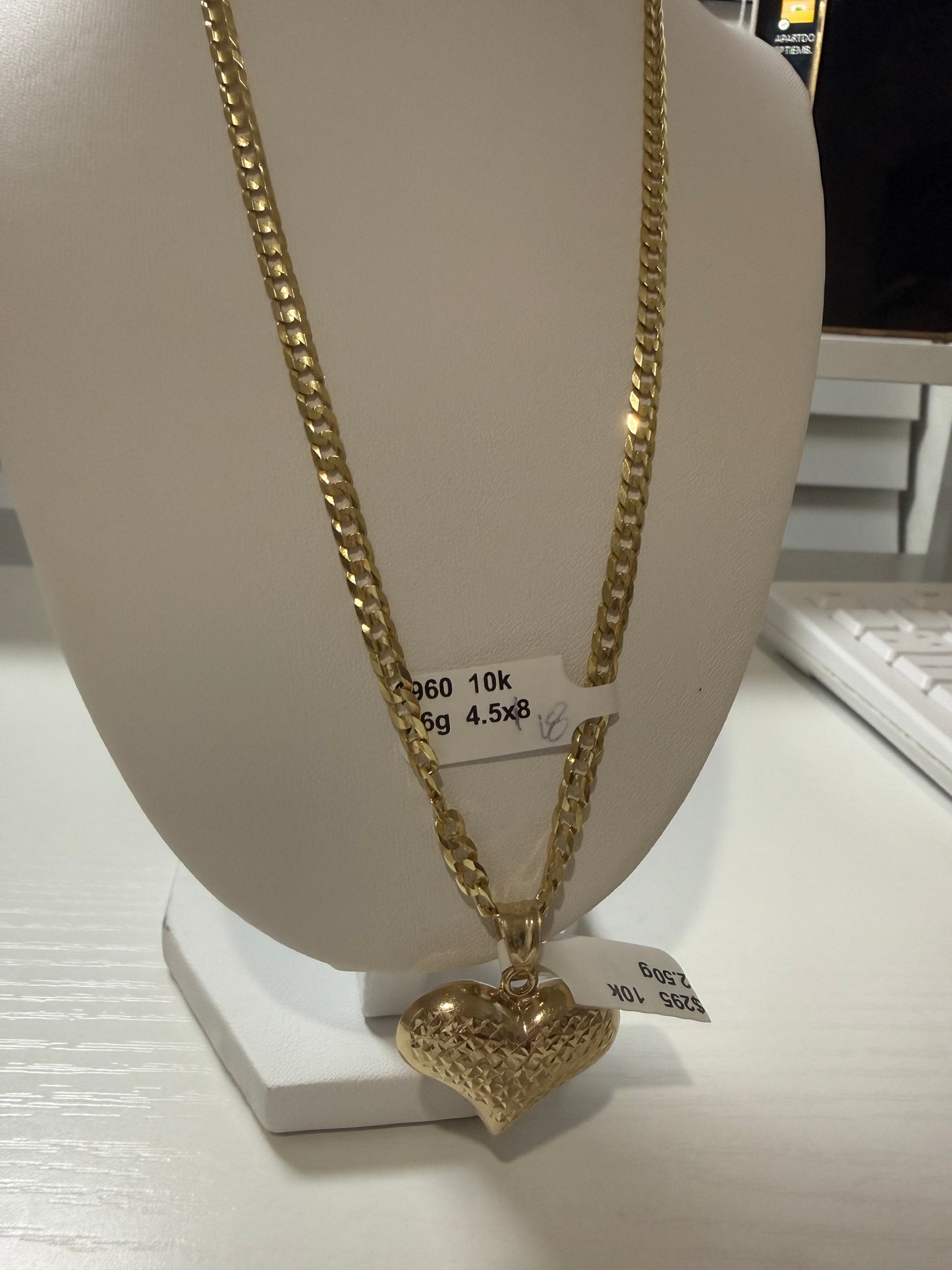 Cadena con el corazón 10 k sólido